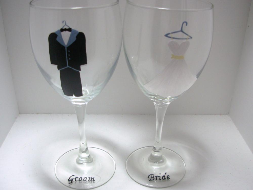 Bride and Groom Wedding Wine Glasses Handpainted