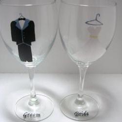 Bride and Groom Wedding Wine Glasses Handpainted